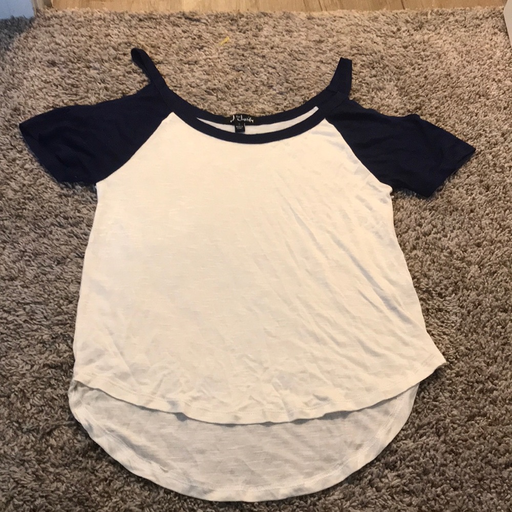 Tee shirt